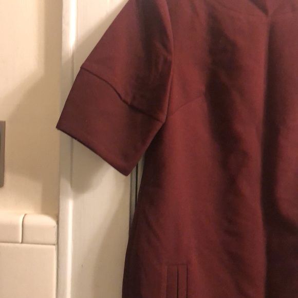 Maroon and black ‘sack’ dress - Picture 3 of 4